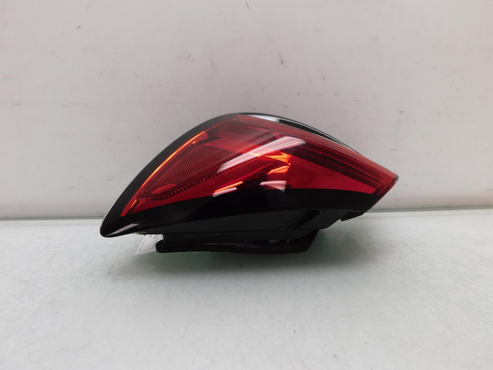 MASERATI QUATTROPORTE RIGHT TAIL LIGHT 20210204 OEM 21 22 2021 2022