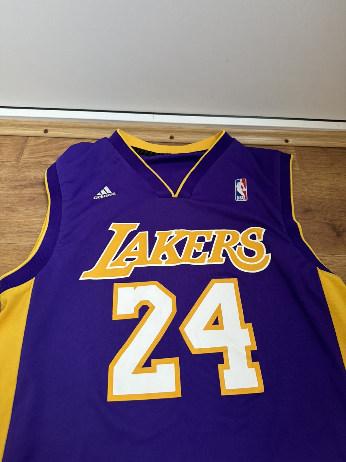 #24 Kobe Bryant Los Angeles Lakers Adidas Jersey  Purple & gold SZ S  Mens thumbnail 2