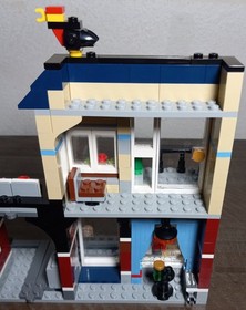 LEGO CREATOR: Bike Shop & Cafe (31026) Incomplete Used