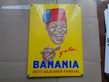 PLAQUE TOLE EMAILLEE BANANIA PETIT DEJEUNER FAMILLIAL Y A BON 32 X 23,6 CMS