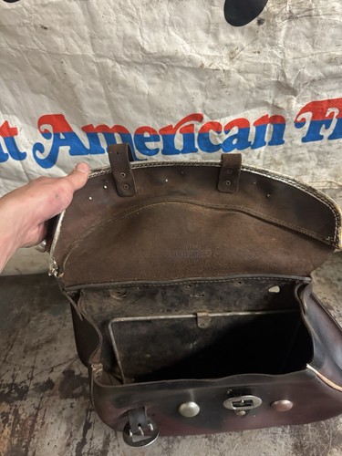 Harley Hummer Knuck/Pan EL FL OEM Brown Leather H-D Stamped Studded Saddlebag - Picture 10 of 17