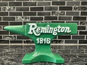 Remington 1816 Cast Iron Mini Anvil - Great for Knife Display - 1.5 Pounds