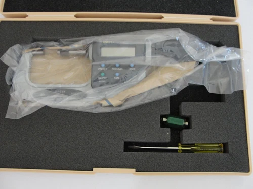 Mitutoyo ABSOLUTE Digimatic Micrometer #227-213 NEW!!
