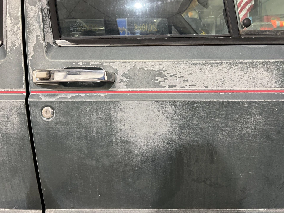 *DMG 1984 - 1993 Jeep Cherokee Passenger RH Right Green Front Power Door Shell - Imagem 3 de 4