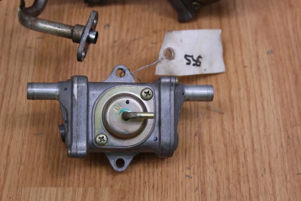 1993 HONDA INTERCEPTOR 750 VF750F Air Suction Valves - Image 2 of 4