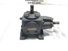 Boston Gear UR137-PM5 Spiral Bevel Gear Drive 1:1 Ratio 1750 RPM