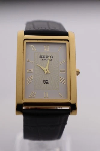 Vintage Seiko Slim Quartz White Dial Men's Wrist Watch with Black Strap