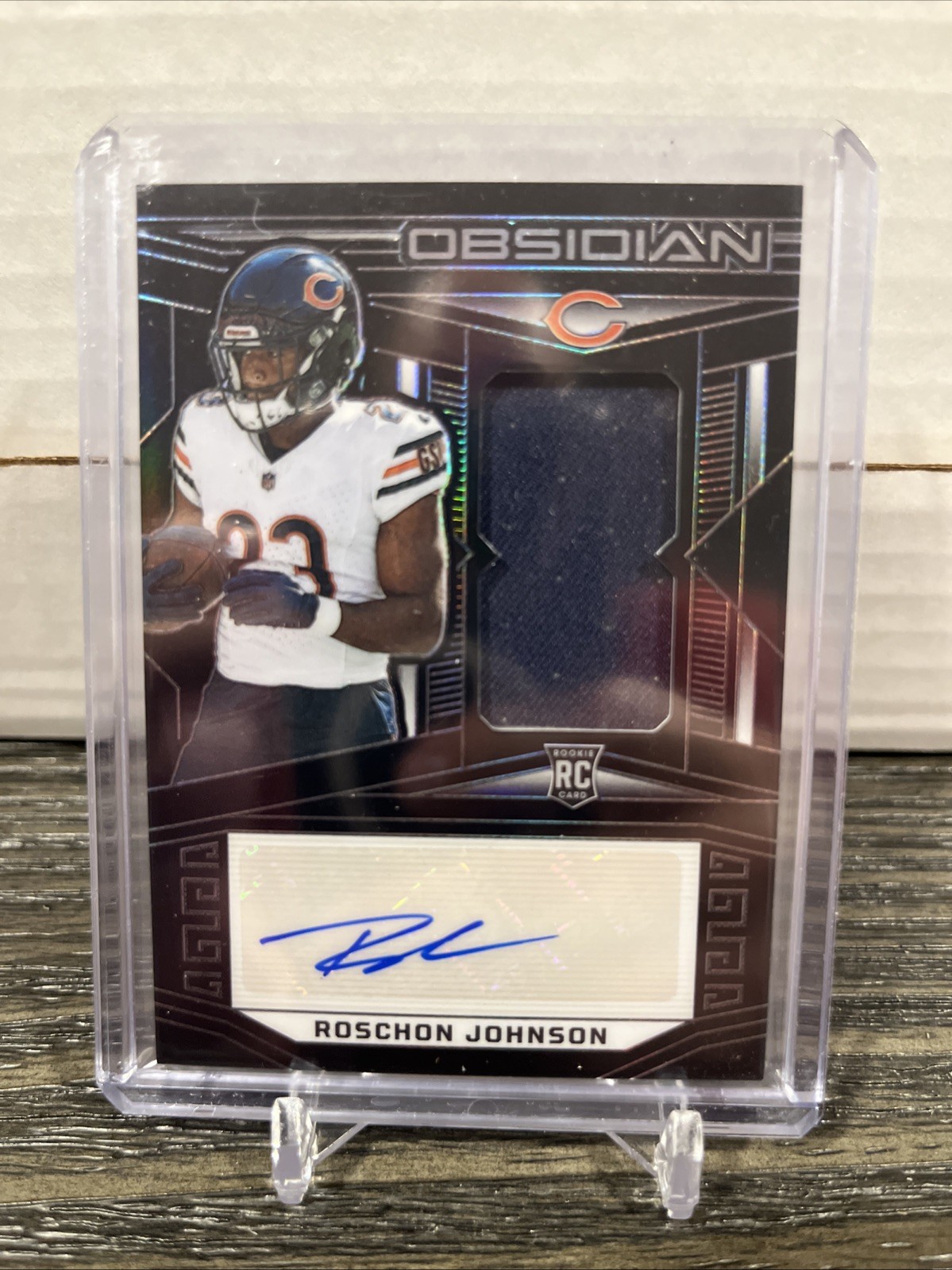 2023 Panini Obsidian Rookie Jersey Autographs Roschon Johnson silver RPA /199