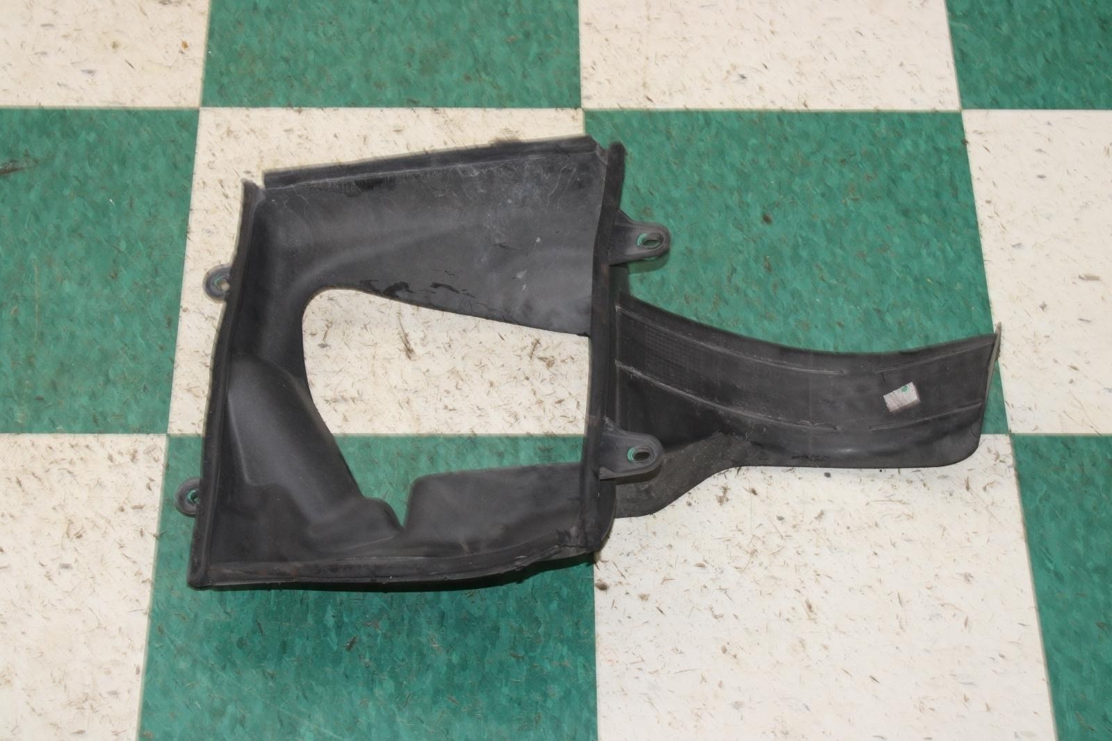 14-19 Ghibli Black Motor Driver Side Left LH Intercooler Duct Panel OEM Factory