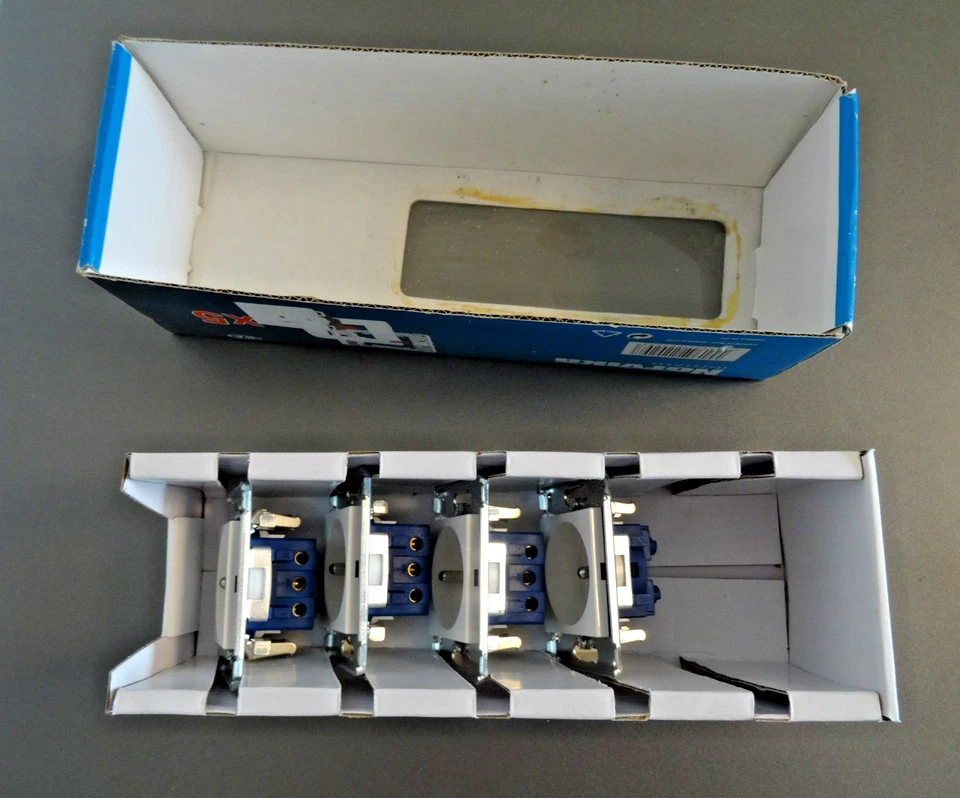 Lot 4 PRISE murale 2 P + T NORVICA INITIALIS style mosaic LEGRAND 2000 BE - Photo 4/4