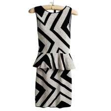 Alice + Olivia Monaco XS Black Zigzag Crochet Peplum Sheath Dress Knee Length