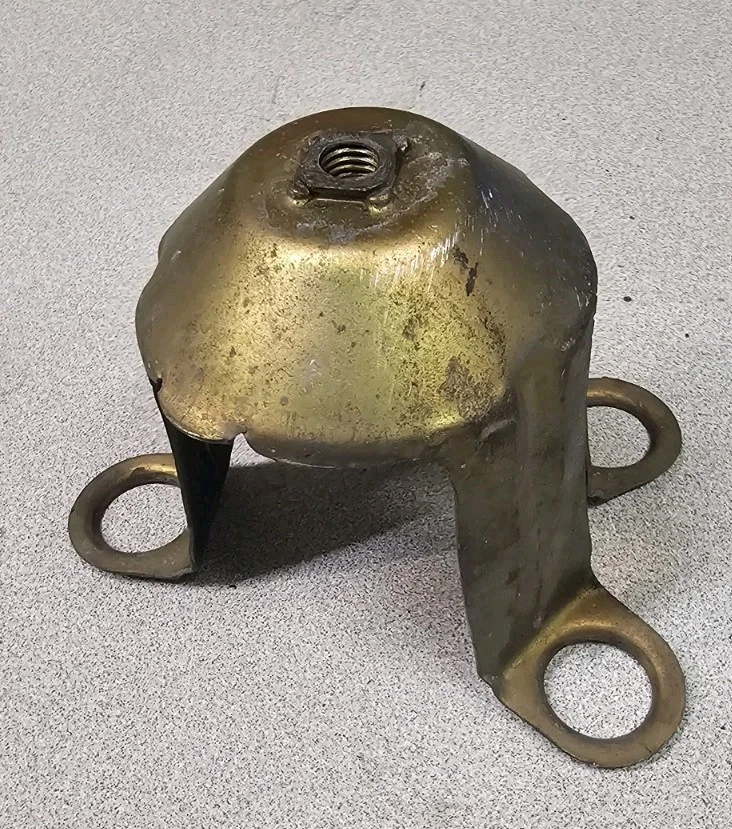 1982-1990 - Lincoln Town Car - Soportes de retención Tapacubos de radios de alambre E3AC-1A113-AA Foto 4 de 4