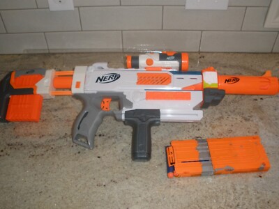 NERF MODULUS MEDIATOR DART GUN WITH CLIP AND DARTS WORKS