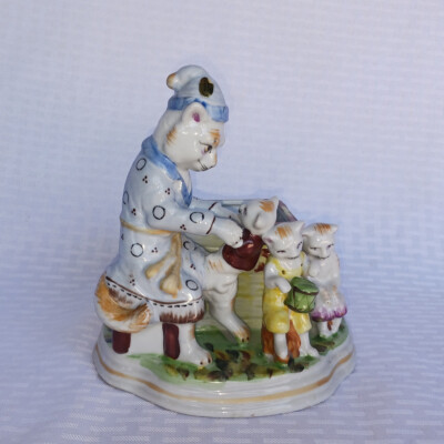Three LIttle Kittens Nursery Rhyme Porcelain Planter / Trinket Box 7.5'' Tall