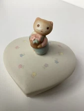 Hallmark Cosmopolitan Cat Trinket Box Heart Crowning Touch Bouquet Bisque Vtg