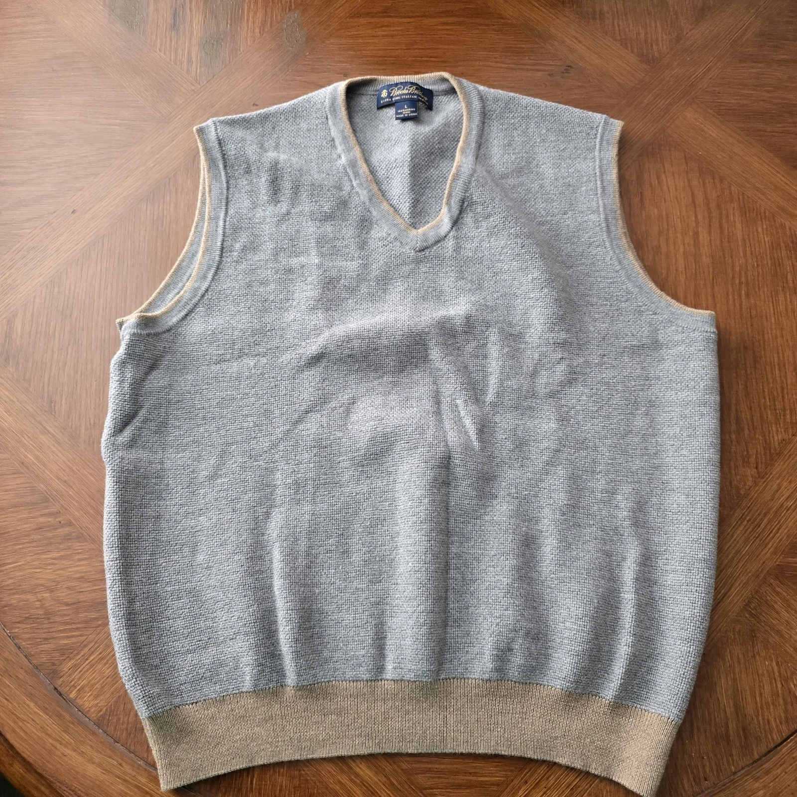 brooks brothers sz L grey tan knit V neck wool merino pullover sweater vest