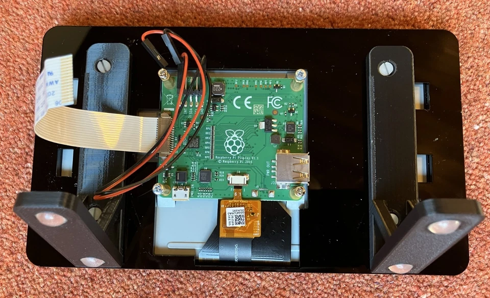 Raspberry Pi Official 7" Touch Screen LCD with frame and black supports/feet - Image 3 of 4