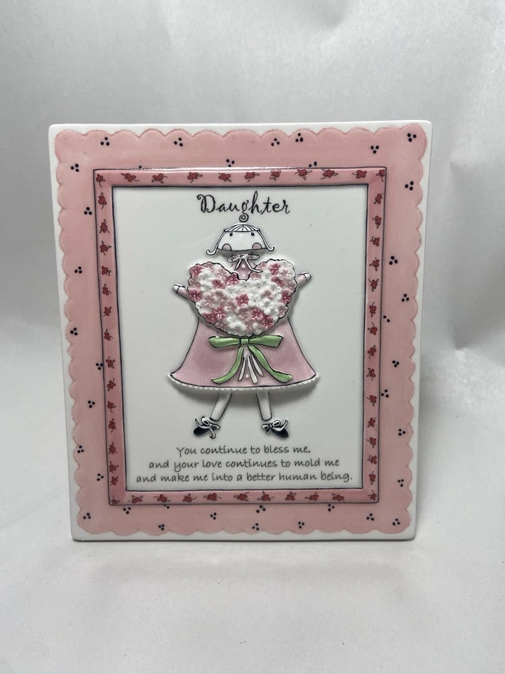 Caballete para Giving Souls Hija Placa Cerámica Repujada Regalo En Caja 5 x 6" Rosa Foto 2 de 4