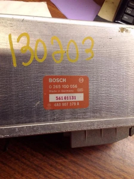 Chassi ECM ABS sob assento traseiro esquerdo compatível com 93-95 AUDI 90 242288 - Imagem 2 de 4