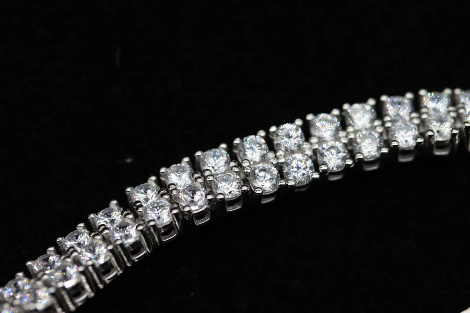 Brazalete de tenis de diamantes cultivados en laboratorio de doble capa de 5 quilates de oro blanco de 14 quilates sobre regalo G SI Foto 4 de 4