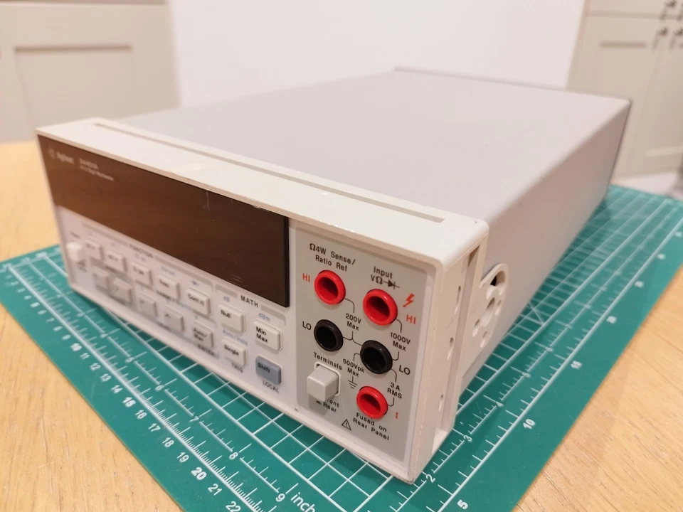 Agilent 34401A 6,5-stelliges Digital Multimeter - Bild 2 von 4