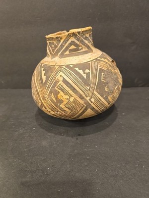 Antique Restored Mogollon Tularosa pot, 100-1200 AD,with some missing pieces(18