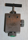 Aminco 44-6133 High Pressure SS Angle Needle Valve 60,000 Psi (.59 Tube OD)