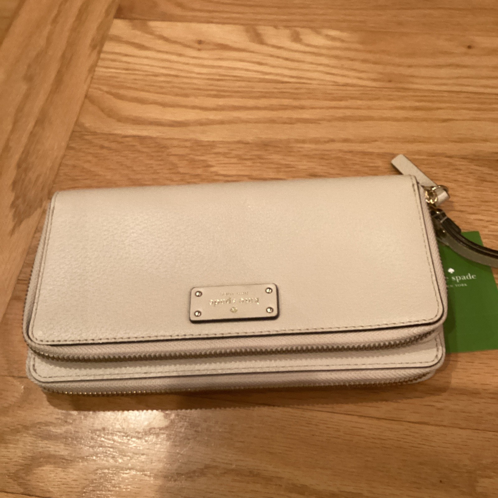 Kate Spade Grove Street Anita zip wristlet beige pebbled leather NWT beige