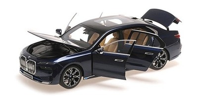 110023202- BMW i7 (2022)   blue met. - Minichamps 1:18