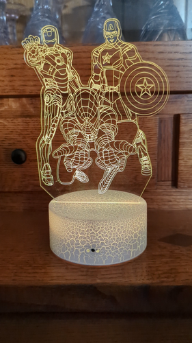NEU! Nachtlichtlampe mit Marvel's Ironman, Spiderman und Captain America - Video 1 von 1