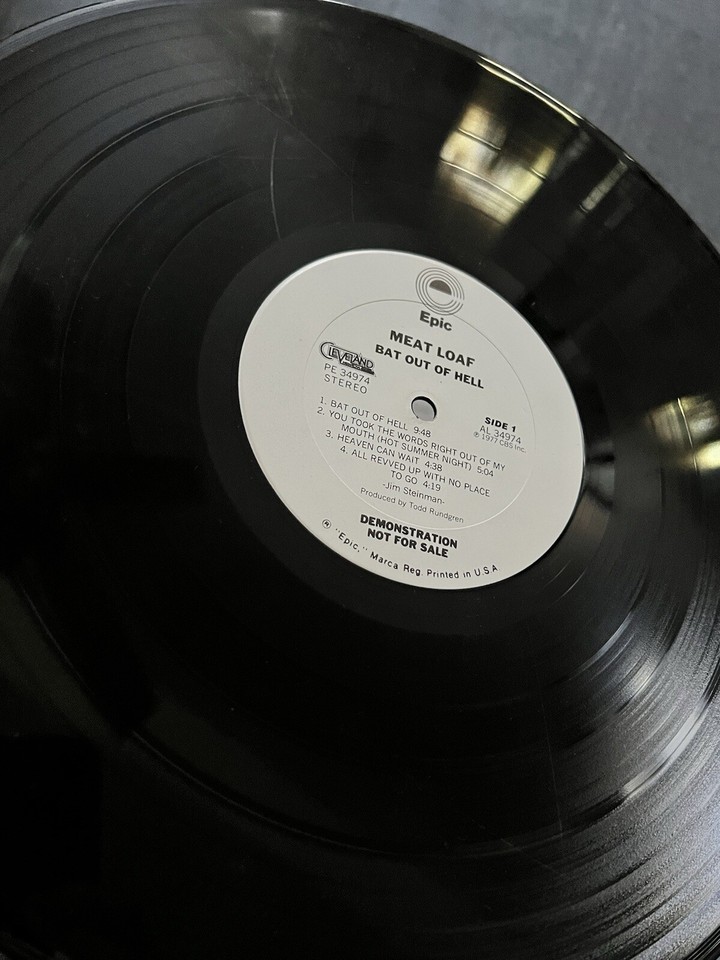 VINTAGE MEAT LOAF BAT OUT OF HELL VINYL LP RECORD ALBUM 33RPM 1977