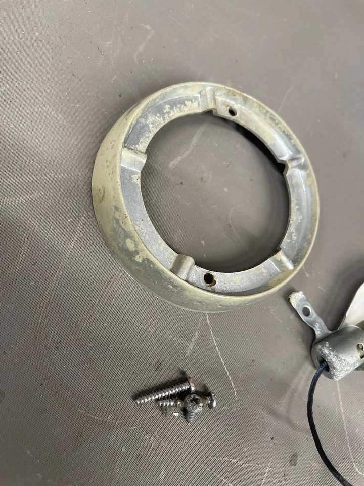 Ford Fairlane Galaxie 1961-1970 cortesía cúpula interior techo lámpara luz Torino OE Foto 2 de 4