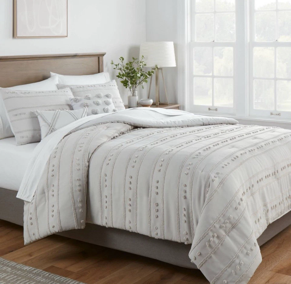 Full/Queen Quinlan Clipped Stripe Dot Comforter Bedding Set 5pc Threshold NEW - Image 2 of 4