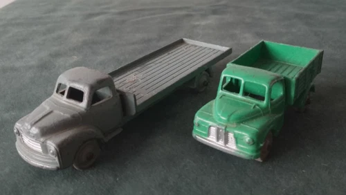 ORIGINAL VINTAGE DIECAST DINKY TOYS DUBLO TRUCKS BEDFORD & AUSTIN LOT OF 2 1950s