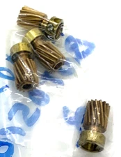 Lot Of 4 Shimano BGX1551 2201 Fishing Reel Part-Pinion Gear   BNT 0510