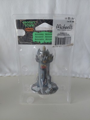 Lemax Spooky Town / Spookytown Post #44738 Retired Rat Invested 