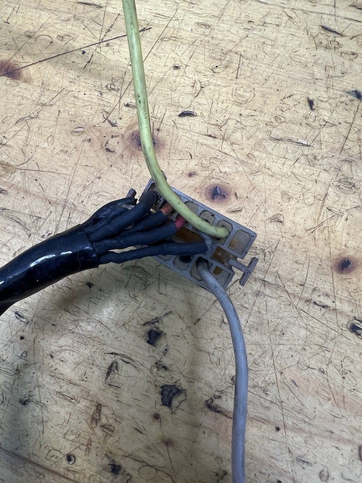 HarleyDavidson FX FL In Headlight Wiring Plugs Harness eBay