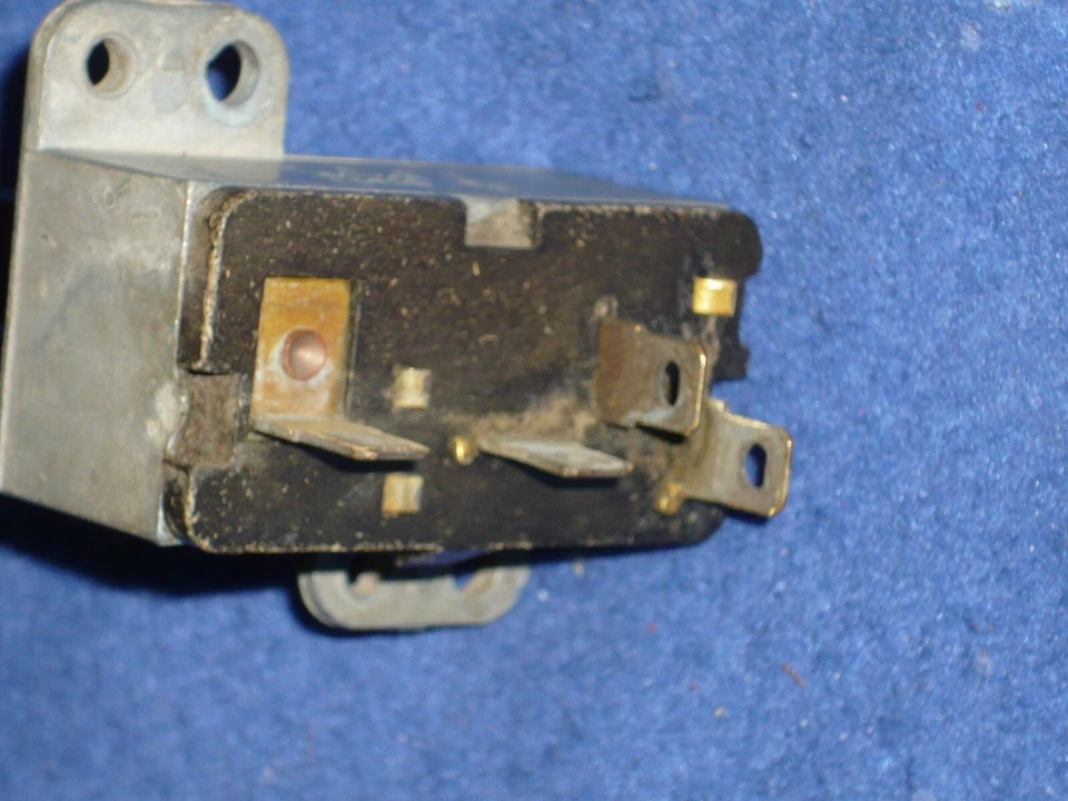 Interruptor de faros de carrocería Plymouth Barracuda Cuda Dodge Challenger E 1972-74 ¡Funciona!! Foto 3 de 4