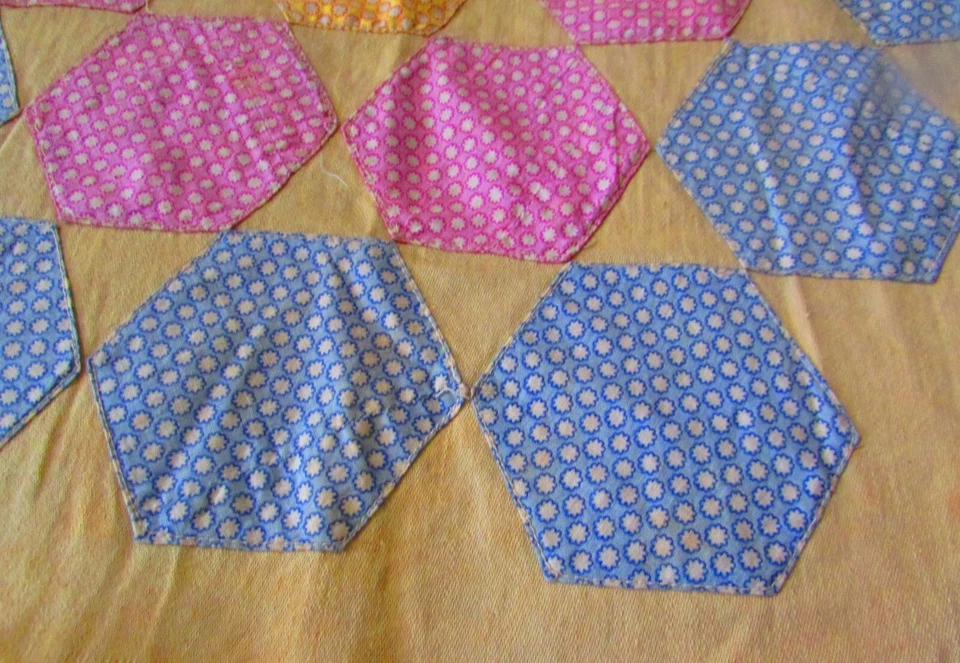 Vintage Appliqued Quilt Block - Image 2 of 4