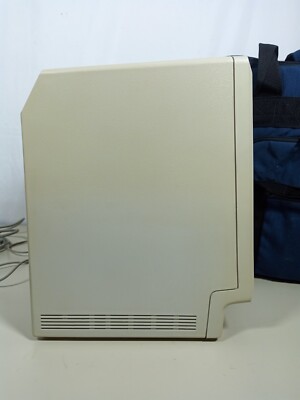 Apple　Macintosh Plus 1Mb Apple Macintosh Plus 1Mb Vintage Desktop Computer M0001A