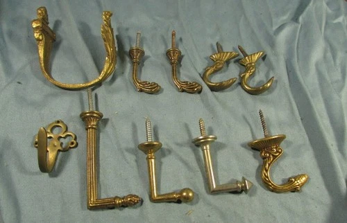 10 Bronze & Brass Curtain & Hook Kisses Including 2 Pairs