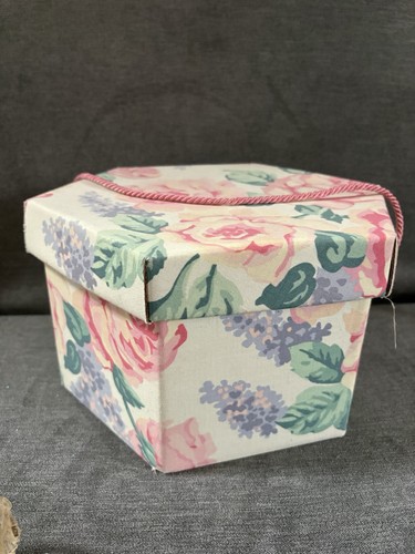 Beautiful Design Decoration Vintage Nordstrom Hexagon 1980’s Roses Hat Box