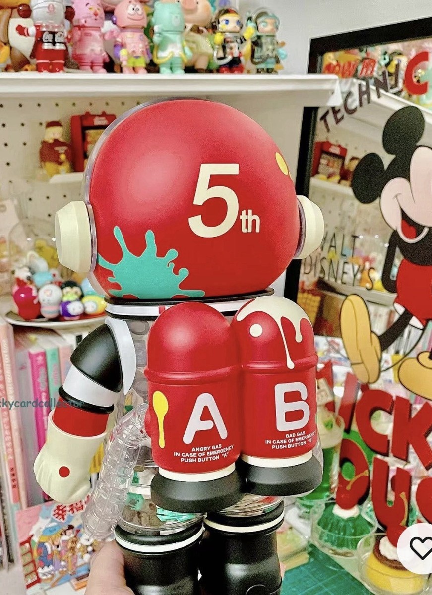 Popmart Mega Space Molly 400% GRAFFITI Limited Edition - Sealed