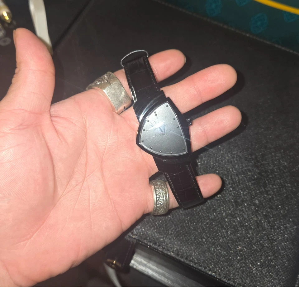 Hamilton Ventura石英表带黑色表盘 — 第 4/4 张图片