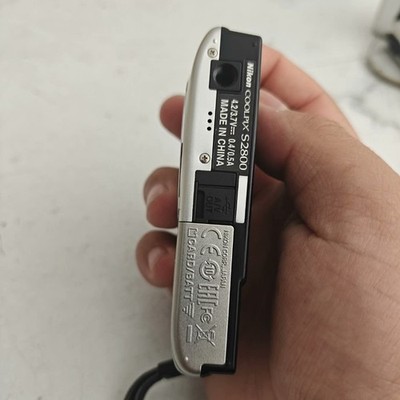 Nikon COOLPIX S2800 CCD Digital Camera 20MP 5x optical zoom,Red