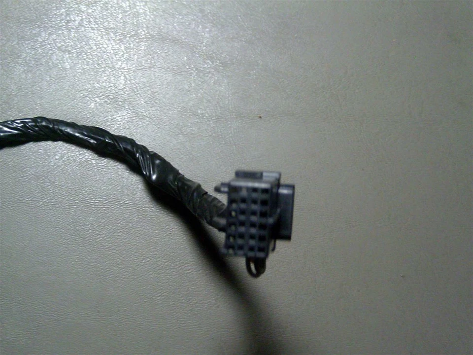 Pontiac Montana 2000 00 EE. UU. Conjunto de velocímetro de calibre conector coleta Foto 3 de 4