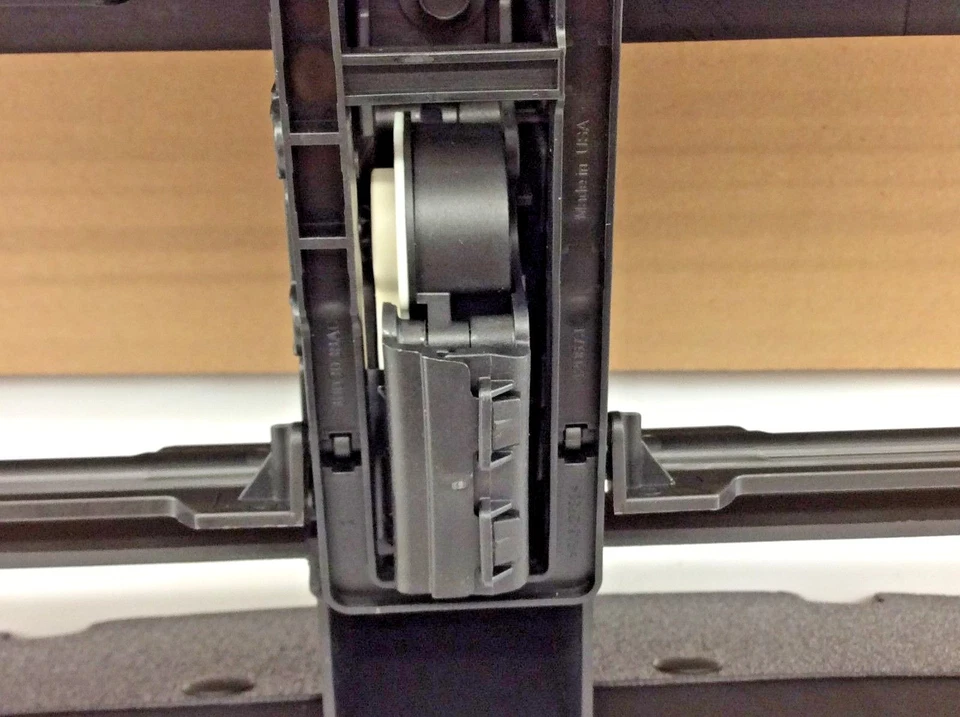 2016-2018 RAM 1500 3.0L V6 Turbo Diesel Front Radiator Active Grille Shutter OEM - Image 3 of 4