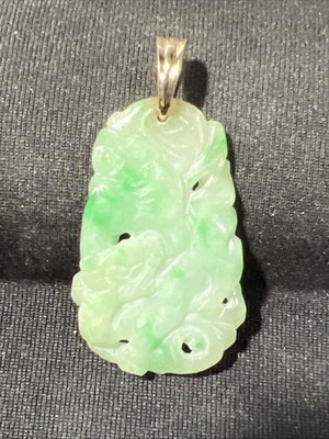 Chinesische 14k YG Schleife aufwendig geschnitzt weiß & grün JADEIT Jade Drachen Motive