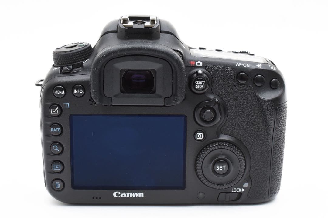 Canon EOS 7D Mark II + Canon EF 28-80㎜ Canon EOS 7D Mark II Digital SLR Camera with Canon EF 28-80mm Lens