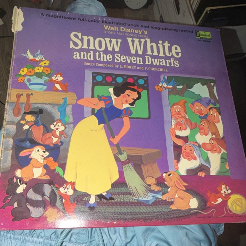 Disneyland Snow White and the Seven Dwarfs Vinyl Record 1968 Disney Franchise
